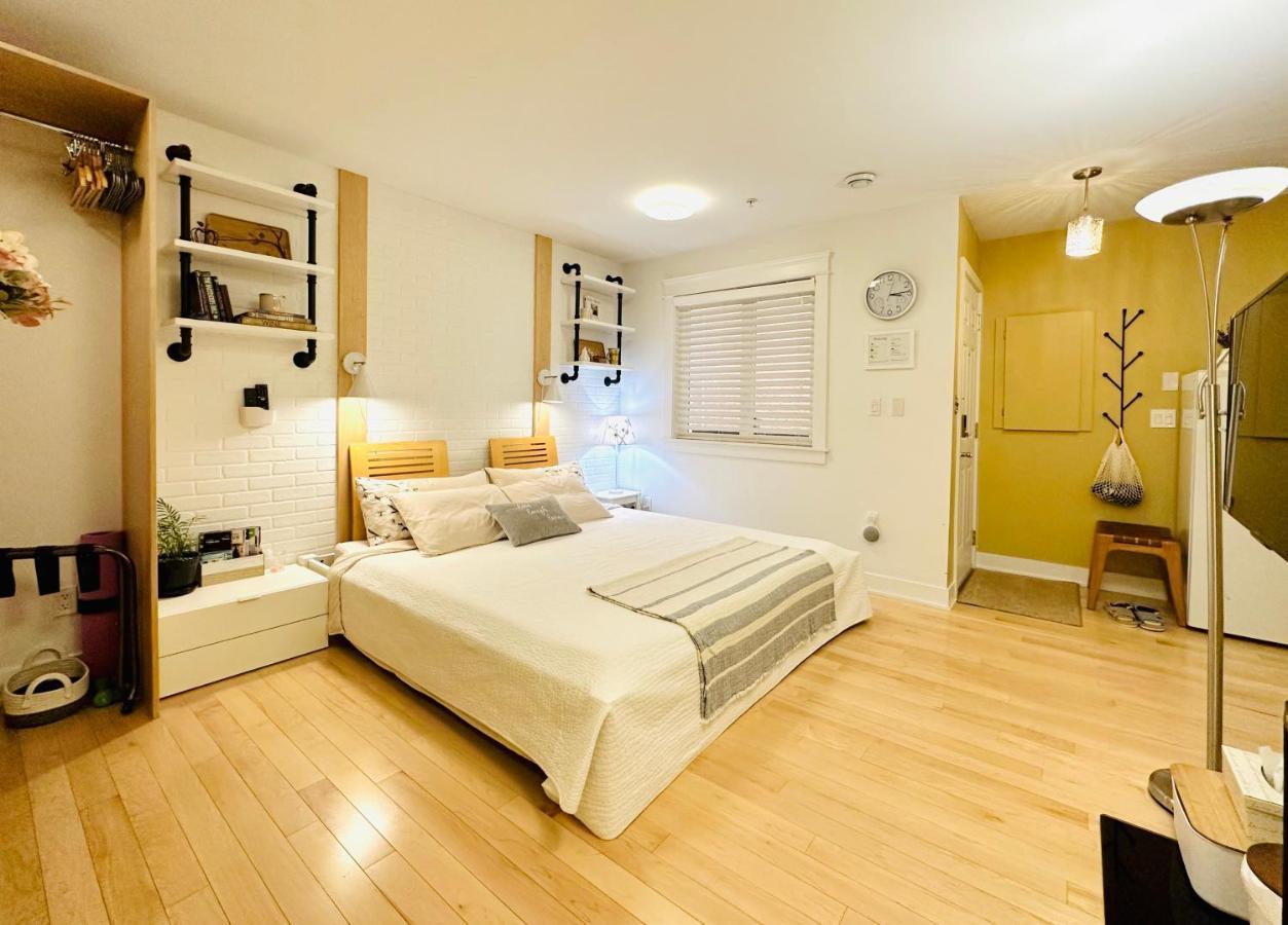 Private Guest Suite 10Mins To Downtown - King Bed - Bathtub - Free Parking Vancouver Esterno foto