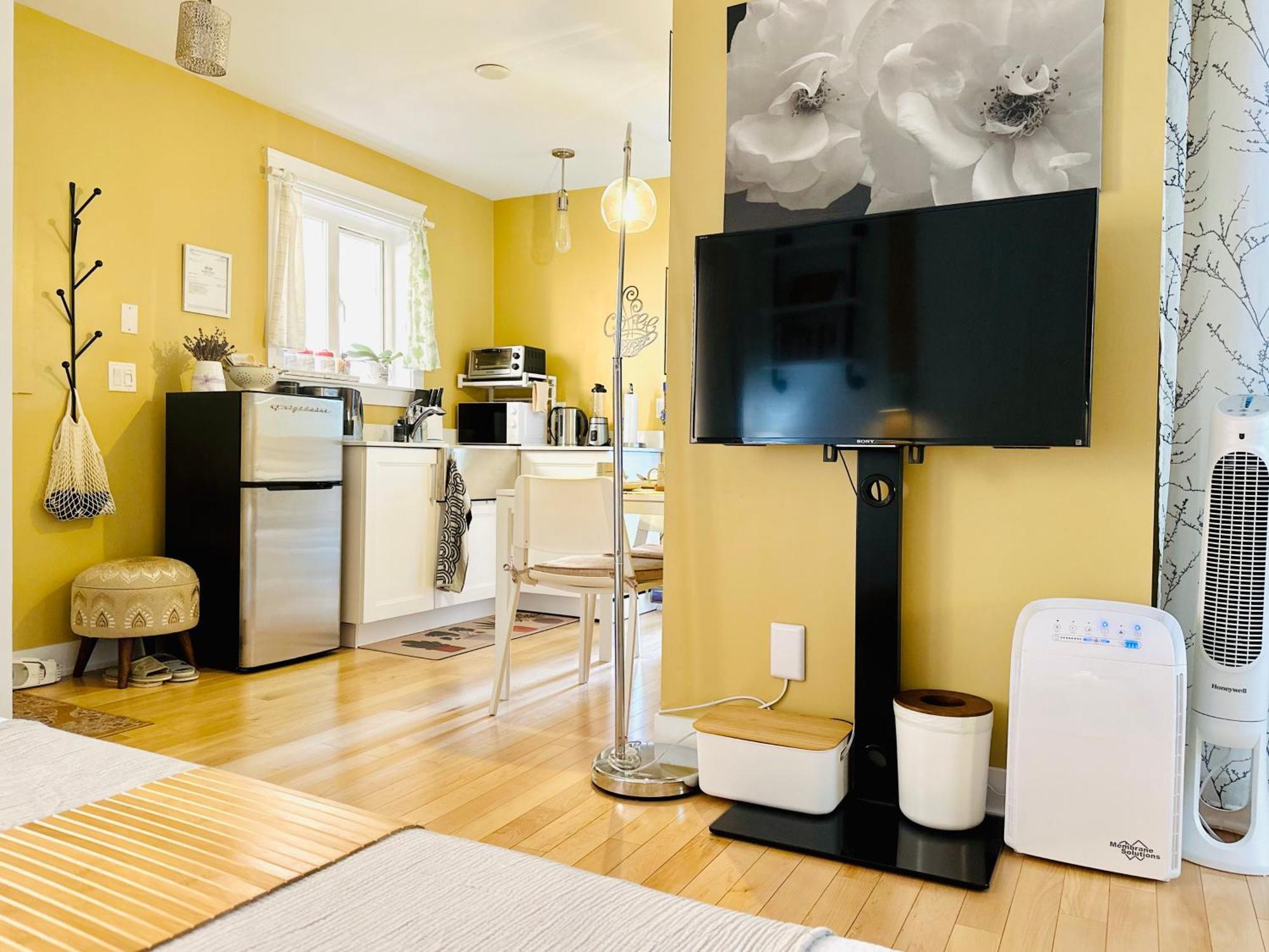 Private Guest Suite 10Mins To Downtown - King Bed - Bathtub - Free Parking Vancouver Esterno foto